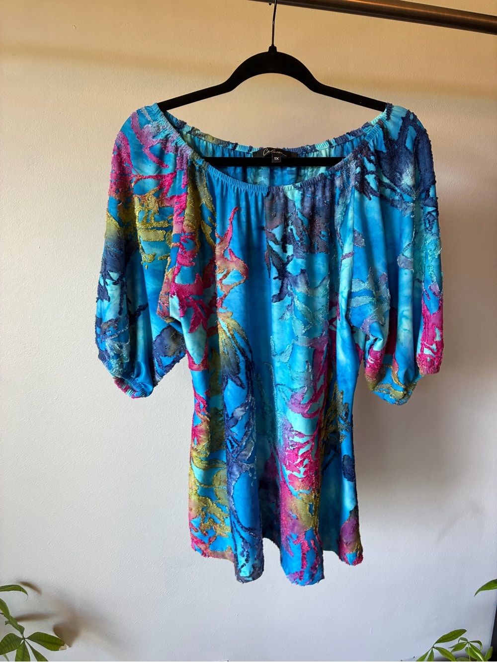Caite & Kyla Blue Floral Burnout Tunic Top Size 1X